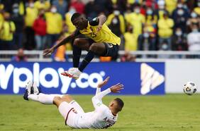 Enzo Fernández no está solo en el Chelsea: el ecuatoriano Moisés Caicedo sale a respaldarle