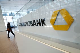 Commerzbank nombra a Manfred Knof de Deutsche Bank como nuevo CEO