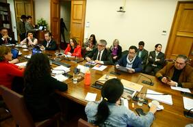 Pacto Tributario: mesa técnica acerca posiciones en denunciante anónimo y el viernes analizan cambios a la norma antielusión