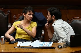 “Antigabrielismo” planteado por Ibáñez enreda a Tohá y abre flanco de críticas en el oficialismo