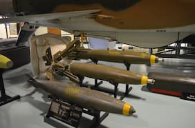 Cómo son las bombas MK-82 que los aviones de combate de Corea del Sur lanzaron por error en una zona residencial