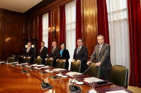 Banco Central mantiene la tasa de interés en 4,5% y expertos ven que se abre la puerta para alzas