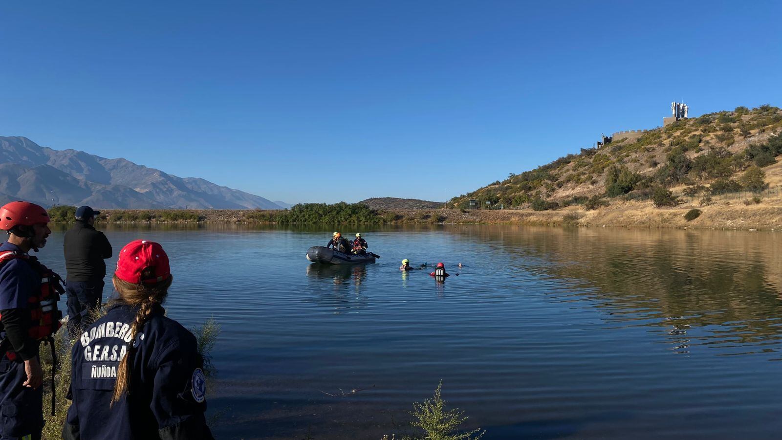 Encuentran fallecido a hombre que desapareció en embalse de Lo Barnechea