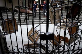 Carabineros entrega detalles de como alumno del liceo Lastarria resultó quemado tras lanzar molotov