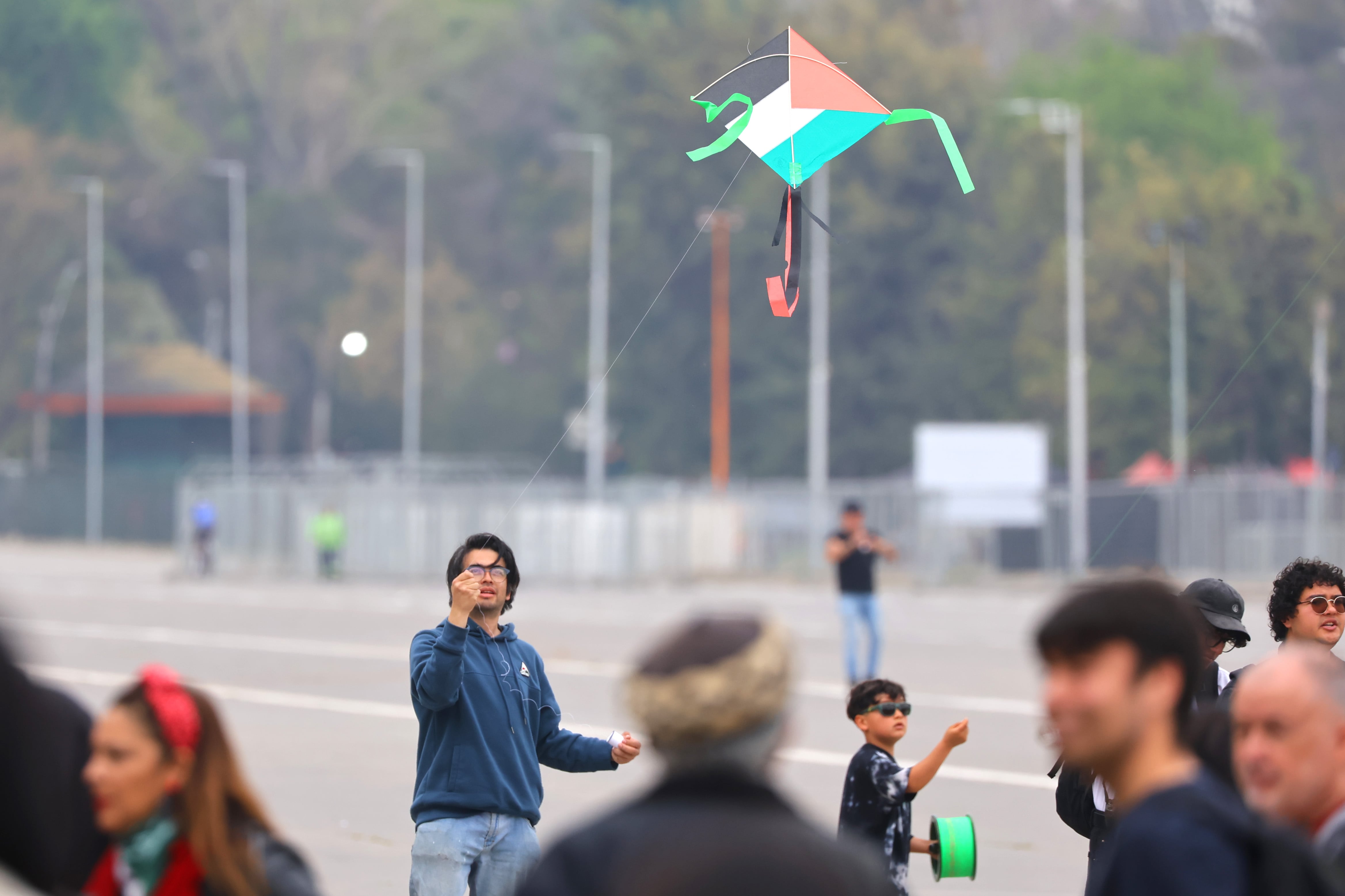 Jornada de volantines por Palestina reúne a cerca de mil personas en el Parque O’Higgins