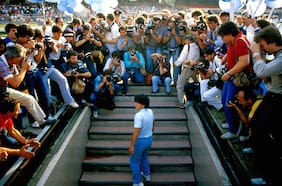 La pelota no se mancha: ¿Por qué se endiosó a Maradona?