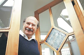 El día en que Antonio Skármeta debió vender su sangre por 15 dólares