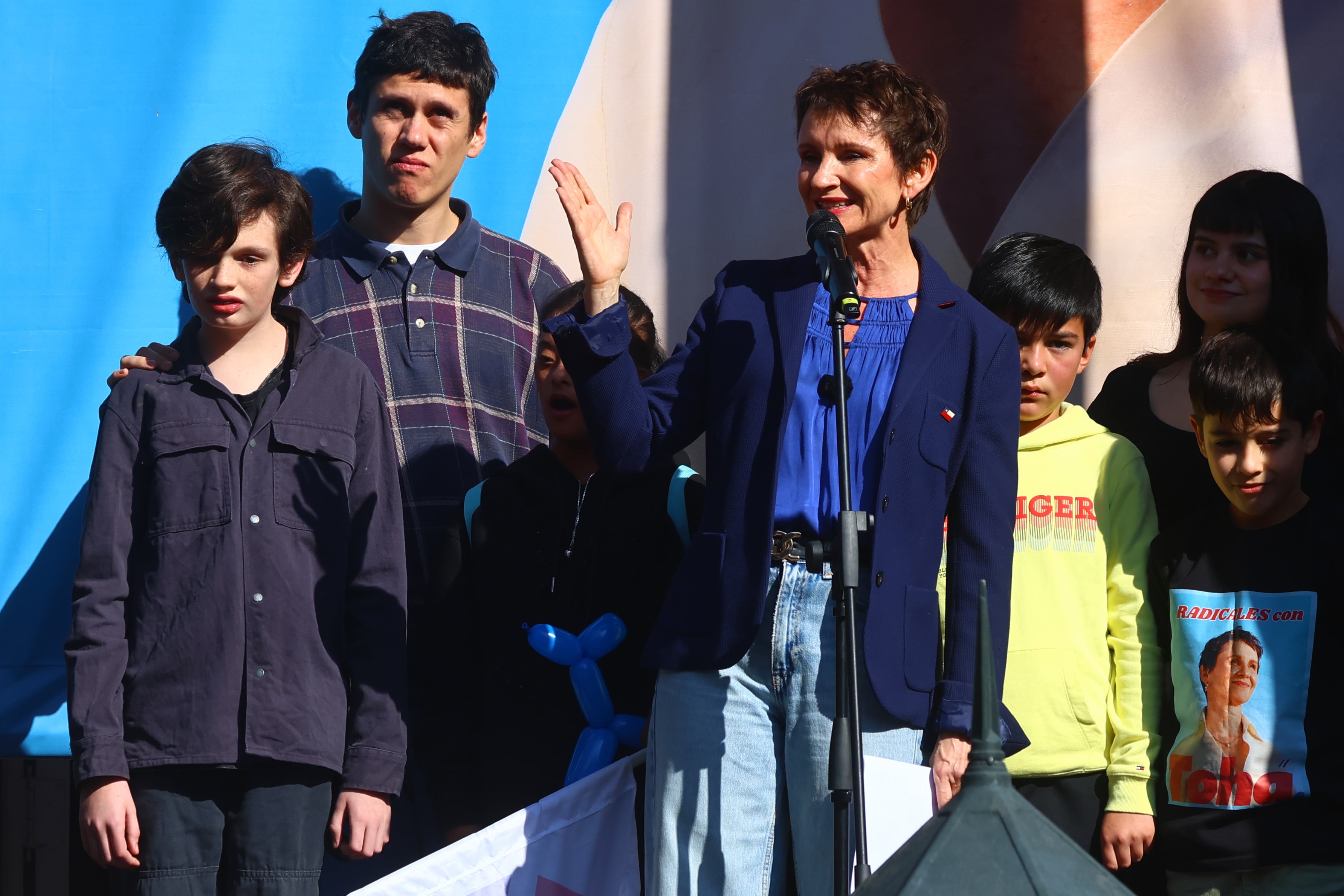 Santiago, 31 de mayo 2025.
Carolina Tohá encabeza acto de lanzamiento oficial de su campaña legal en el marco de la primaria. Foto:
Jonnathan Oyarzun/Aton Chile.
