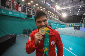 Medallista de oro de Santiago 2023 arremete contra periodistas por no haber sido premiado como el mejor del año en karate