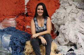 Darle una nueva vida a los desechos textiles: El legado de Rosario Hevia