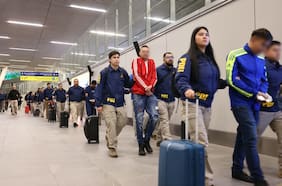 Gobierno cifra en 1.874 extranjeros expulsados este año tras realizar el décimo vuelo de expulsión con 56 extranjeros