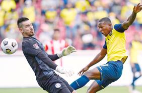 Pervis Estupiñán: “Voy a atacar a Isla; si no, le haría un favor”