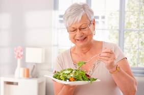 Podcast La mala alimentación afecta la audición de personas mayores