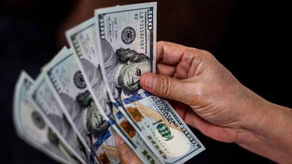 El dólar reacciona con una fuerte caída a los resultados de las elecciones