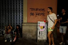 Turismofobia, la ola que azota a Europa: La desesperada lucha de las ciudades por limitar los crecientes flujos de visitantes