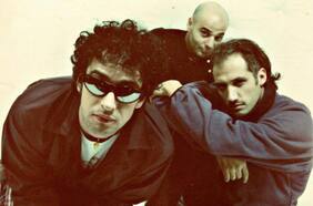 Espermatozoides de auriculares entrando en parlantes: el último disco de Soda Stereo