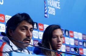 Se le acabó el crédito: el DT de las Rojas sepulta su futuro en la selección en medio de una guerra con Tiane Endler