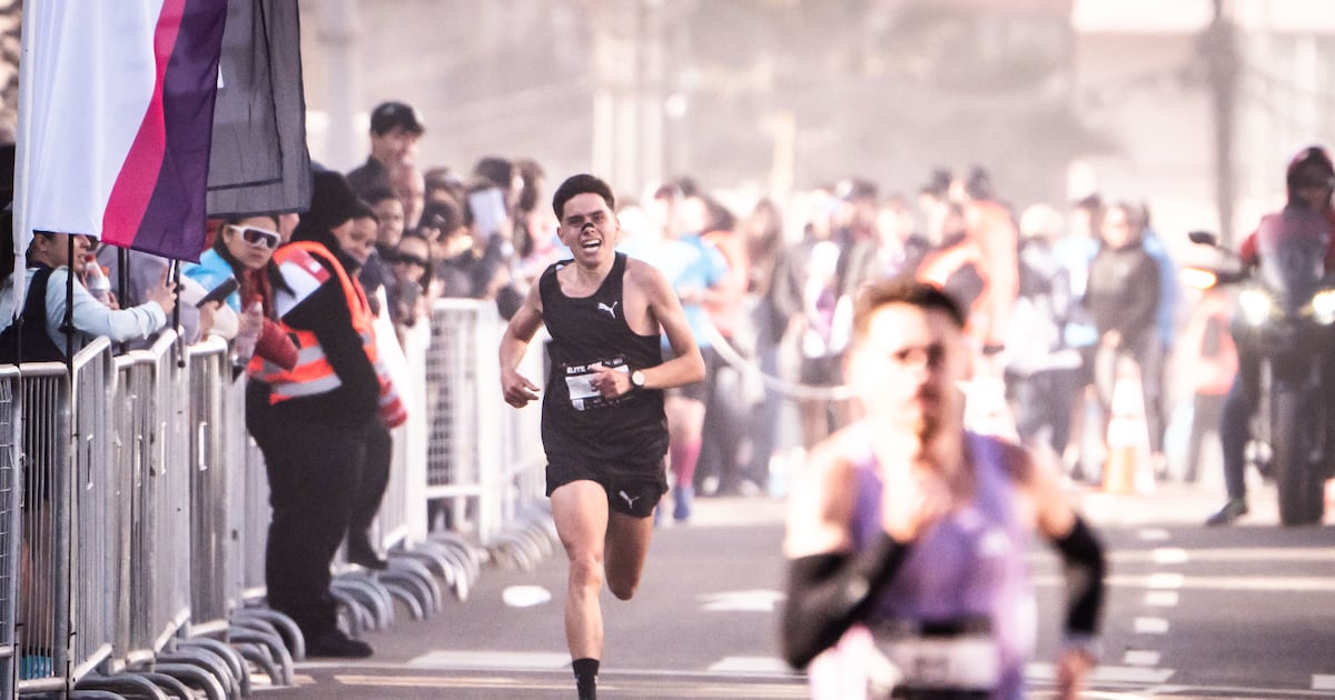 El chileno Daniel Cortés se queda con el primer lugar del Maratón de Viña del Mar