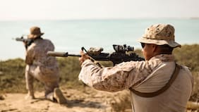 Pentágono exige acelerar producción de armas ante fuerte caída de reservas de municiones de EE.UU.
