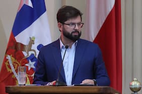 “El crimen avanza y nuestro sur se incendia”: Matthei y republicanos se suman a críticas contra Boric por asado con Tool