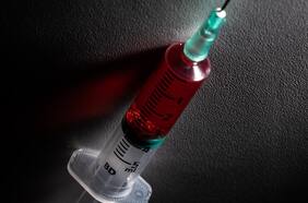 Pfizer, Moderna, Sinovac, Oxford, CanSino: ¿Qué vacuna debería elegir Chile?