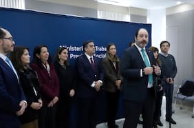 Crisis de empleo: ministro Rau cita a expertos de mesa laboral para analizar medidas que se anunciarán en próximos días