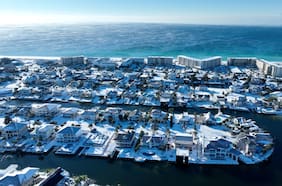 Histórico: después de 35 años cae nieve en las ciudades costeras de Florida en Estados Unidos