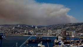 Fiscalía de Valparaíso detalla cadena de decisiones que hicieron perder 57 minutos para evacuación en megaincendio
