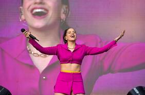 De paseo con Rosalía, el fiasco de Julian Casablancas y Franz Ferdinand perdidos en Avenida Matta: las mejores historias de Lollapalooza Chile según su creador