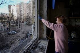 Rusia redobla ataques contra Kiev y advierte que sus relaciones con EE.UU. están “al borde del colapso”