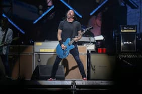 El cambio de baterista que vuelve a remecer a Foo Fighters