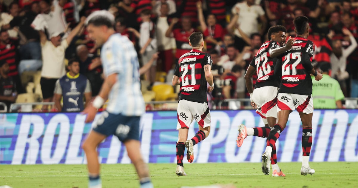 Copa Libertadores: el Flamengo de Erick Pulgar da con el arco en el final y derrota por la mínima a Racing