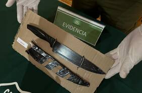 Sujeto entra a comisaría para atacar con arma blanca a joven que ingresó a pedir auxilio en Coyhaique