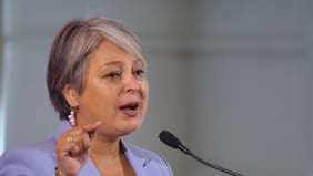 “Si se le falta el respeto una candidata a la Presidencia, ¿qué queda para otra mujer?“: Jara refuerza cuestionamientos a Kast