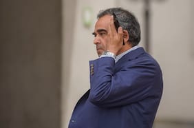 Presidente del PPD ofrece dar un paso al costado para aplacar críticas tras derrota de Tohá y acusa que responsabilidad es compartida