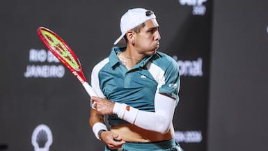 Vuelve al top 60: Alejandro Tabilo derrota a Francesco Passaro y está en los cuartos de final del ATP de Río de Janeiro