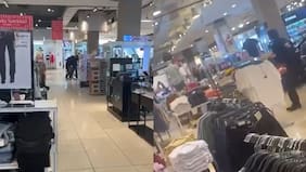 Desconocidos protagonizan asalto armado en tienda de mall de Maipú
