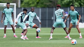 Encontrón en Panamá: Cecilio Waterman casi se va a los golpes con un compañero previo al duelo ante Inglaterra