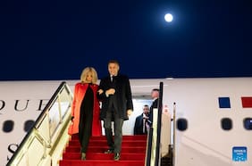 Xi Jinping recibe a Macron en Beijing en visita de Estado