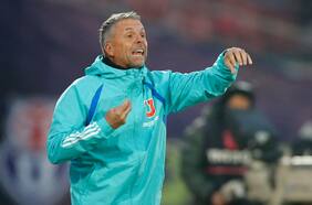 Gustavo Álvarez mueve la pizarra: la inédita formación que prepara la U para la final de la Copa Chile