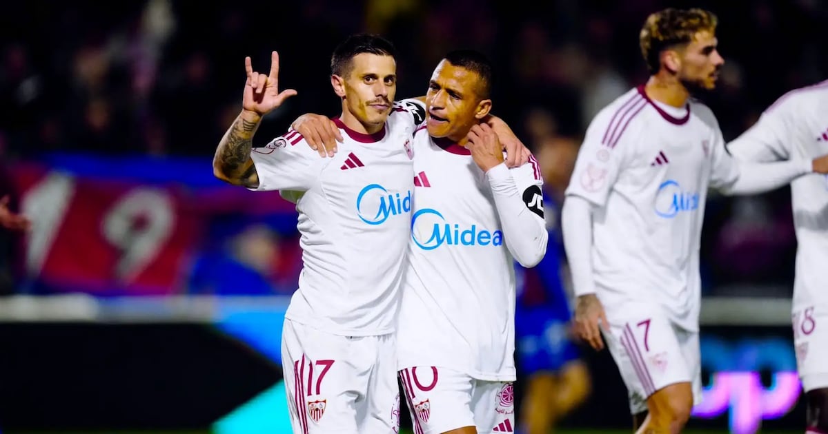 Alexis Sánchez completa 90 minutos en la clasificación del Sevilla en la Copa del Rey