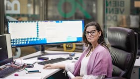 Empresario inmobiliario pide la quiebra de notaria Valeria Ronchera por deuda de $418 millones