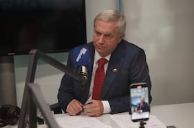 Primer debate de cara al balotaje: Kast lanza dardos al gobierno y apunta contra vocero de Jara imputado en caso ProCultura