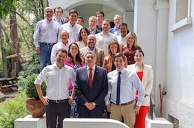 Alvarado se reúne con la UDI y llama a contener expectativas ad portas de inicio del gobierno de Kast