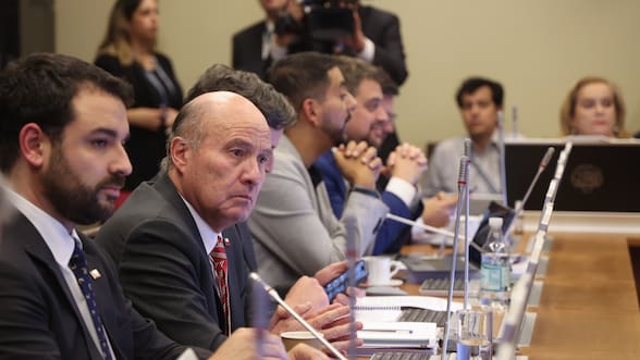 Quiroz recoge el guante de la oposición y evalúa idea de la UDI para excluir a ministros de rebajas tributarias