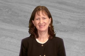 Gobierno finalmente designa a la consejera Ana María Hübner como presidenta del CDE