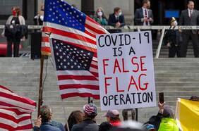 Estudio vincula teorías falsas sobre Covid-19 y desconfianza en una próxima vacuna