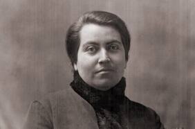 Reseña de libros: de la nueva biografía de Gabriela Mistral a la historia de las erratas