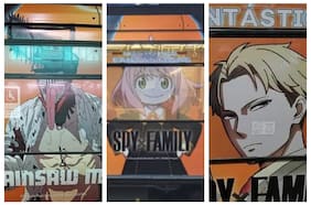 ¿Qué representan estos personajes de animé en el Metro de Santiago?