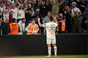 En estado de gracia: revisa el golazo de Alexis Sánchez que selló la remontada del Marsella sobre el Auxerre